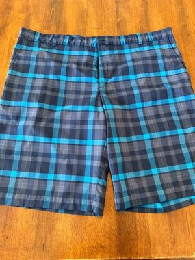 Men's Nike Plaid Blue & Teal Golf Shorts - size 42